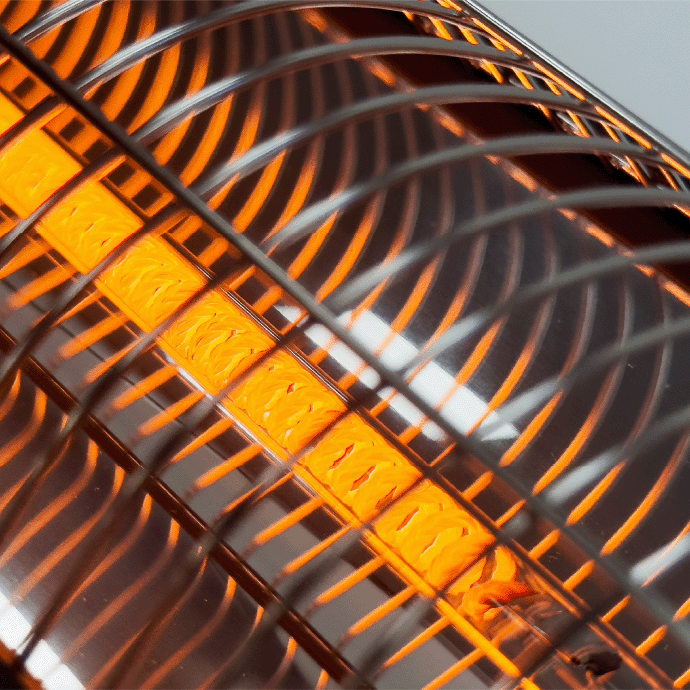 Pastāvīgi novietojamais infrasarkano staru sildītājs Heatum H2000R CORE SILVER ar statīvu uz vienas kājas